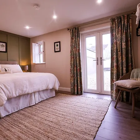 19 On The Green Belcoo Exterior photo